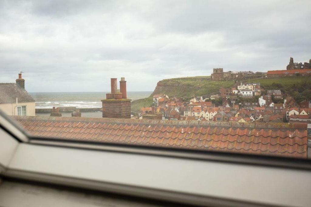 Silver Street Suites Whitby Ngoại thất bức ảnh