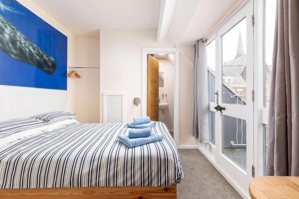 Silver Street Suites Whitby Ngoại thất bức ảnh