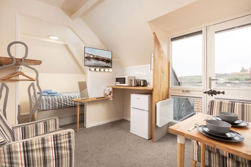 Silver Street Suites Whitby Ngoại thất bức ảnh