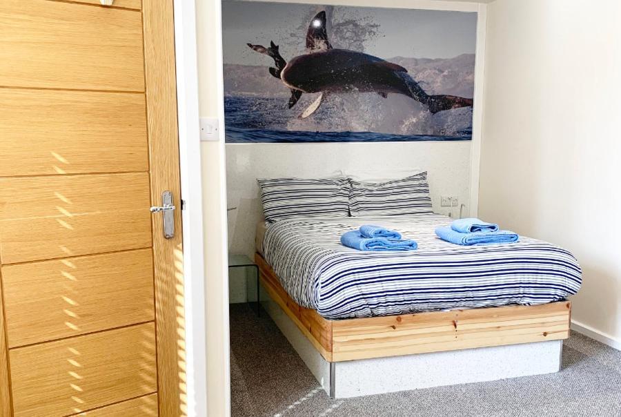 Silver Street Suites Whitby Ngoại thất bức ảnh