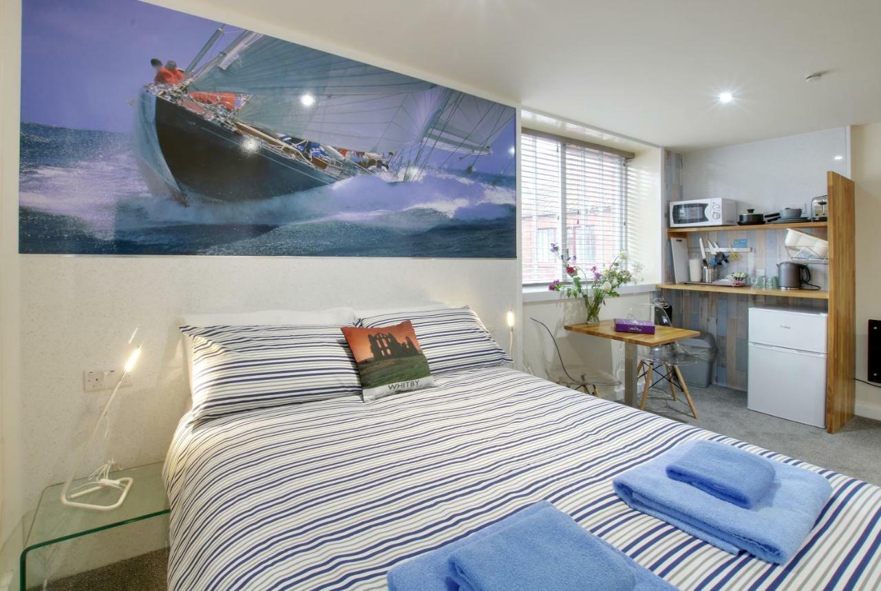 Silver Street Suites Whitby Ngoại thất bức ảnh