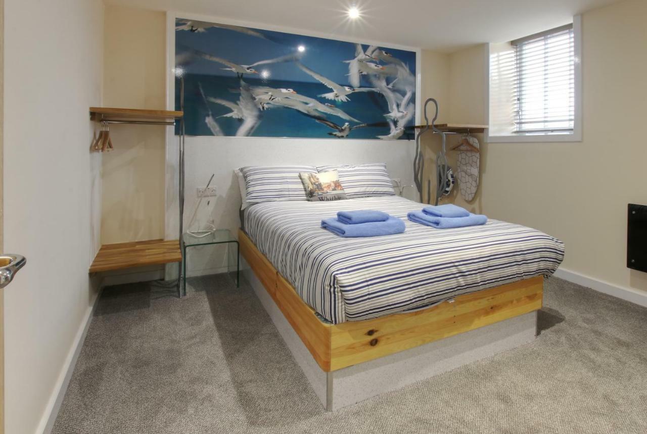 Silver Street Suites Whitby Ngoại thất bức ảnh